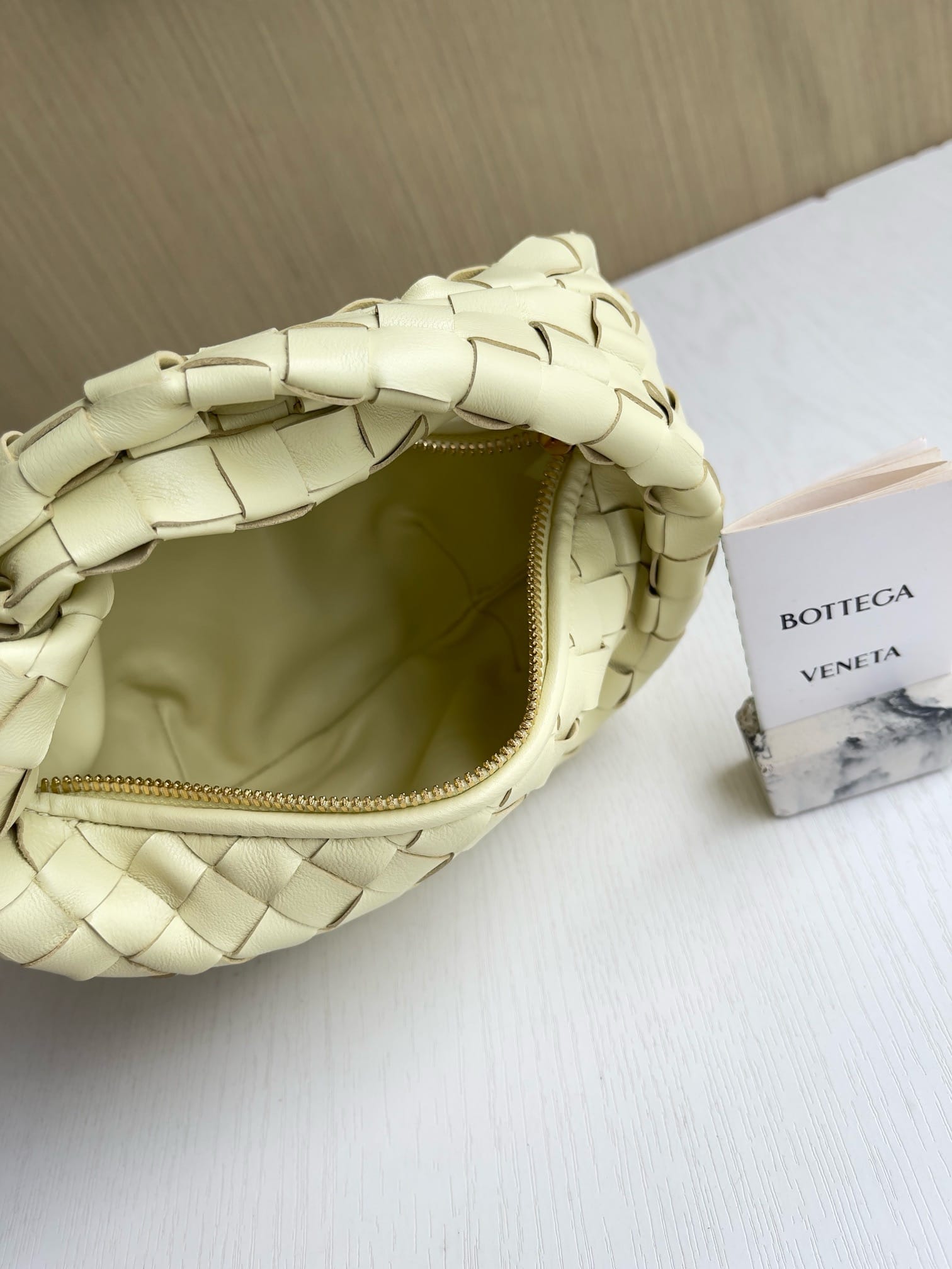 Jodie 23cm Bottega Veneta 651876.49