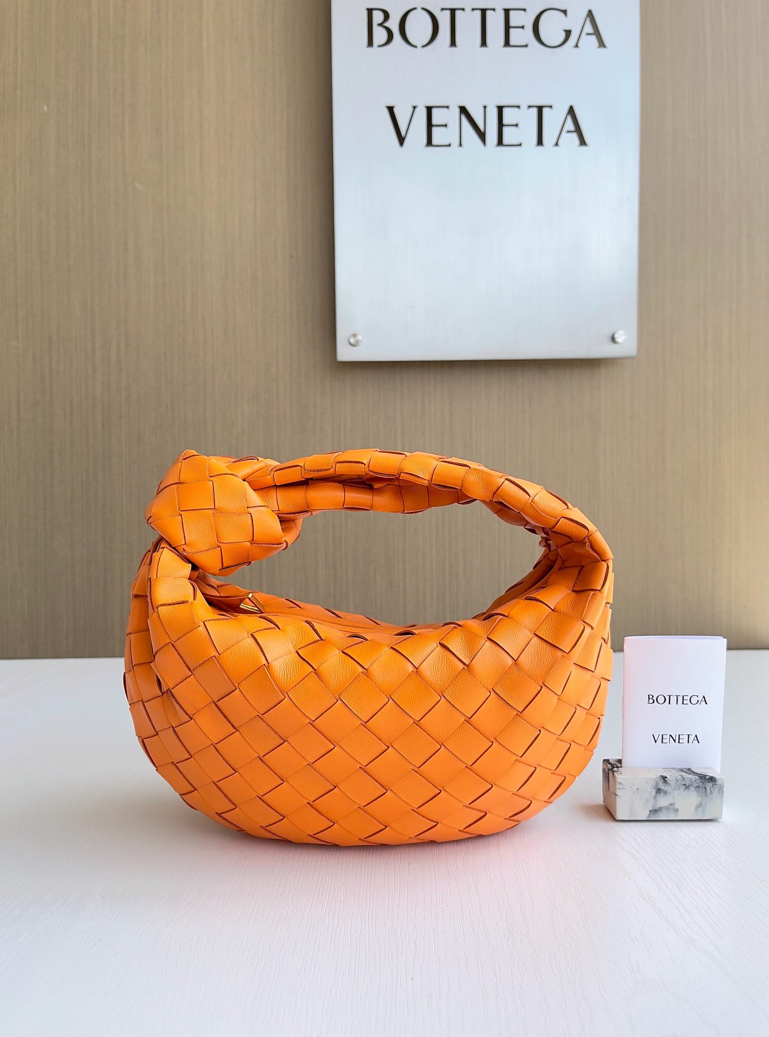 Jodie 23cm Bottega Veneta 651876.52