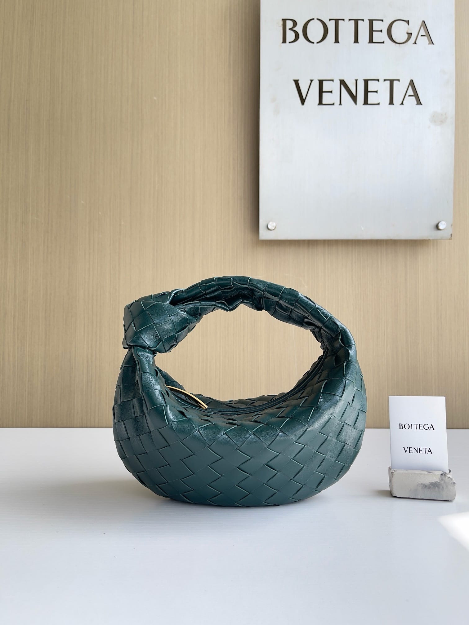 Jodie 23cm Bottega Veneta 651876.58