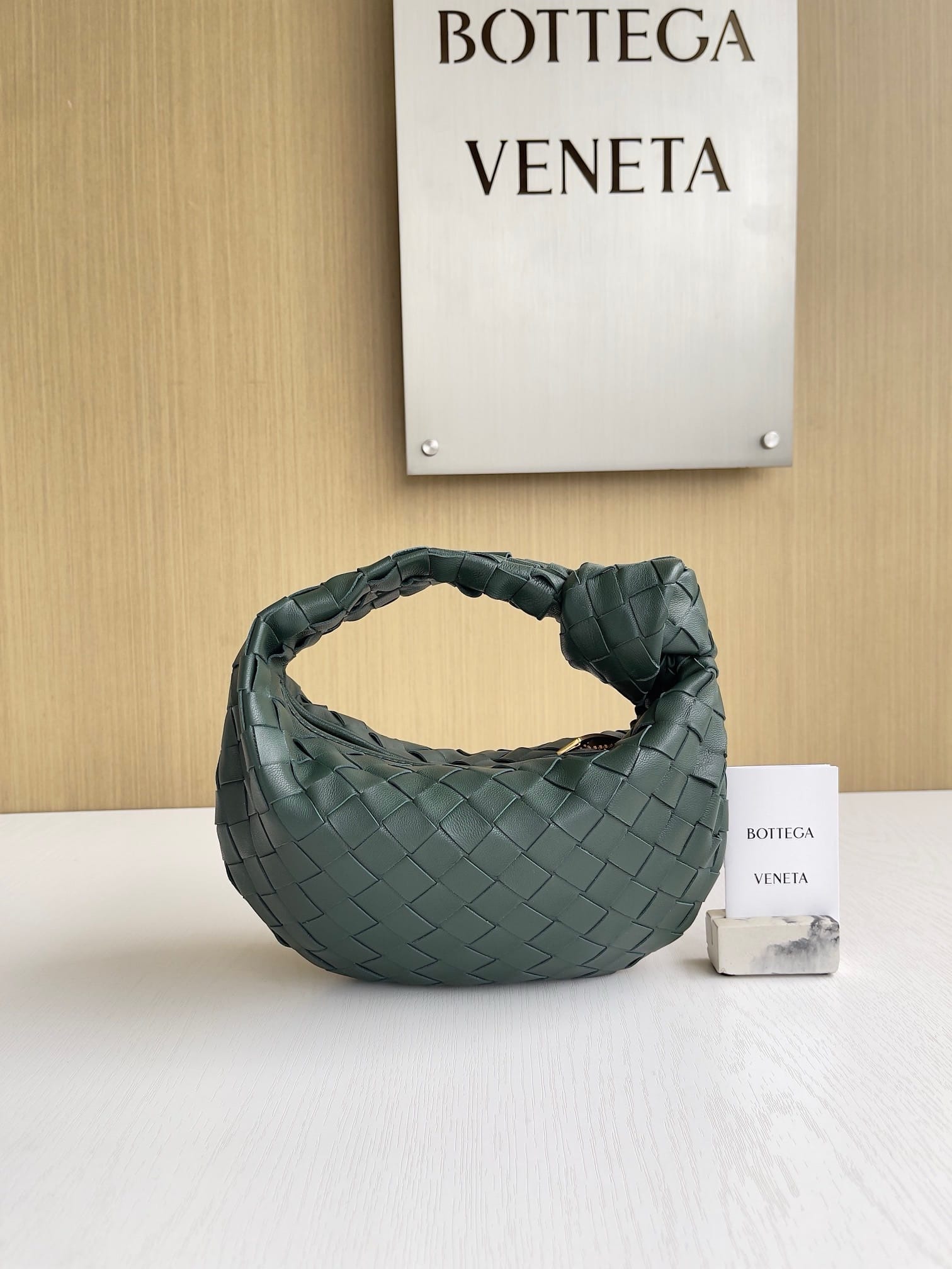 Jodie 23cm Bottega Veneta 651876.63