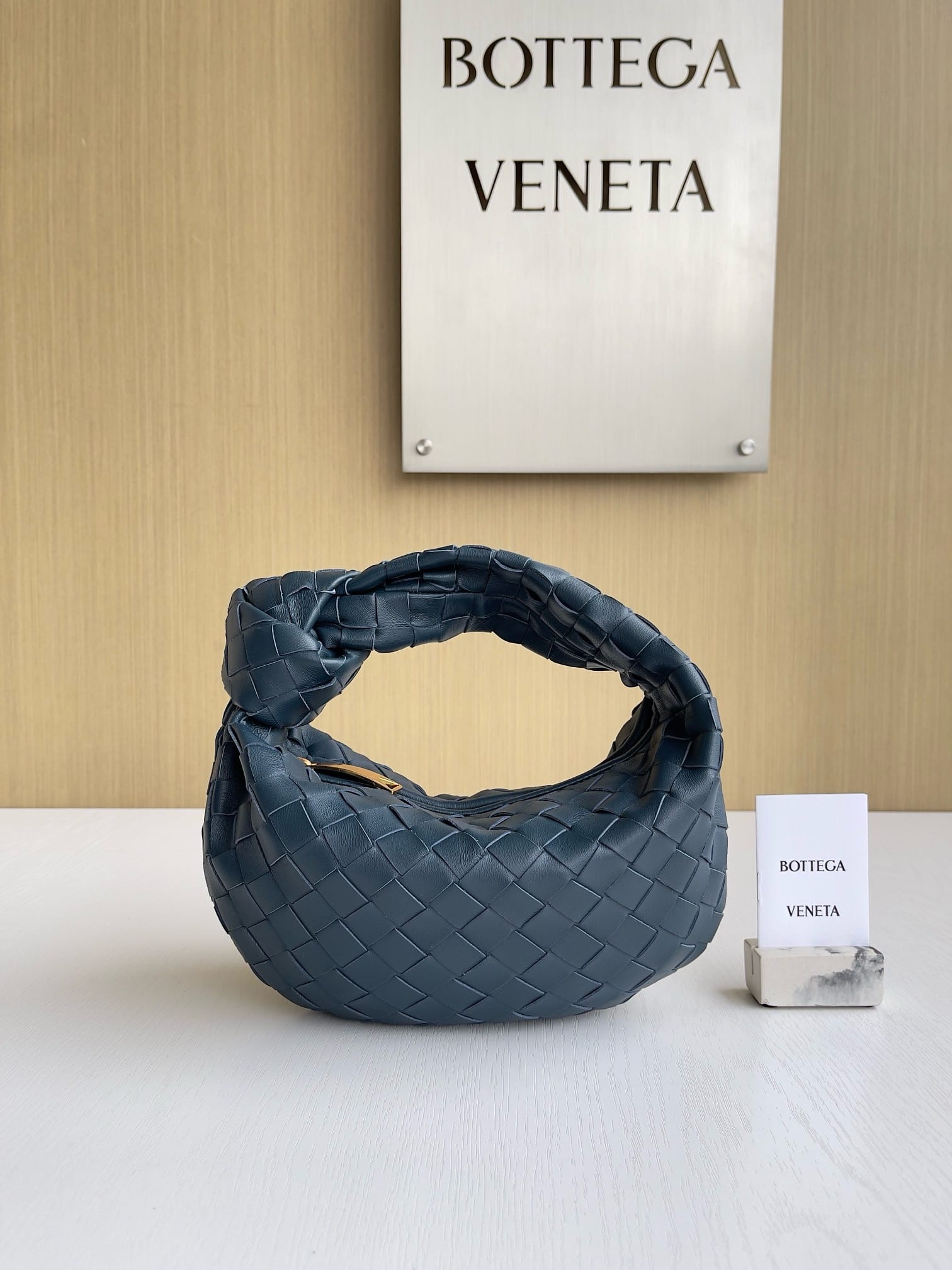 Jodie 23cm Bottega Veneta 651876.74