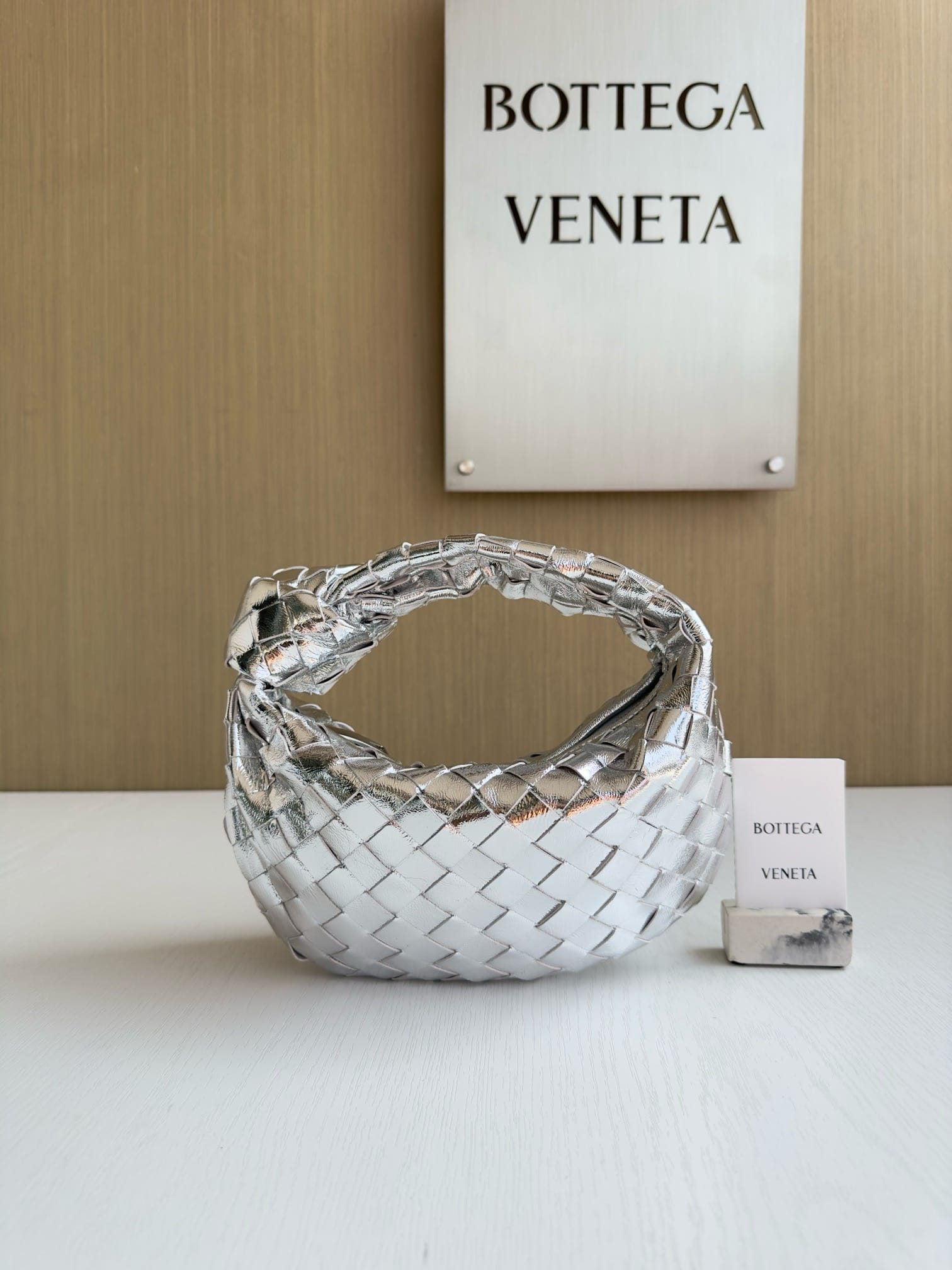 Jodie 23cm Bottega Veneta 651876.76