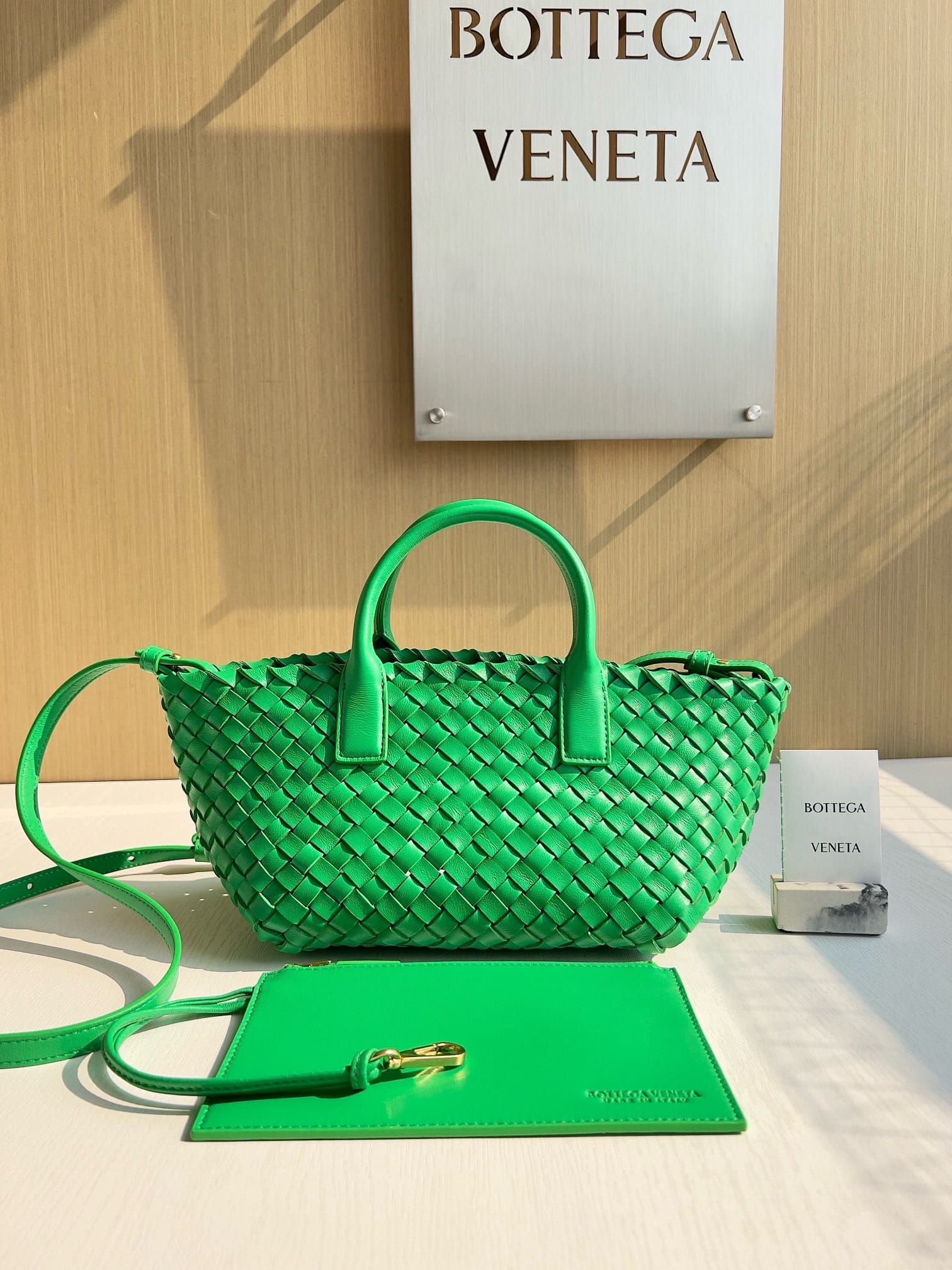 Mini Cabat Bottega Veneta 709464.379