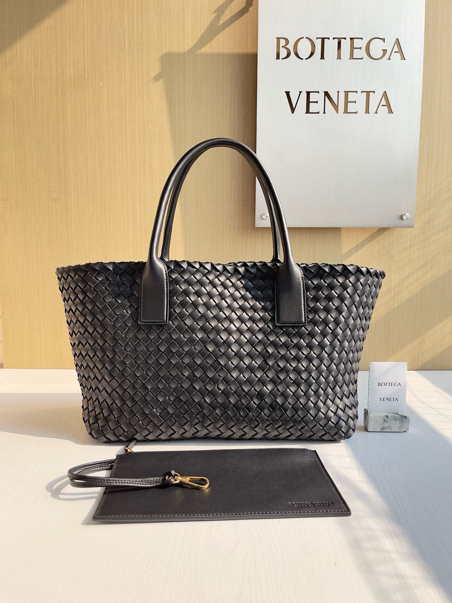 Cabat 48cm Bottega Veneta 608810.28
