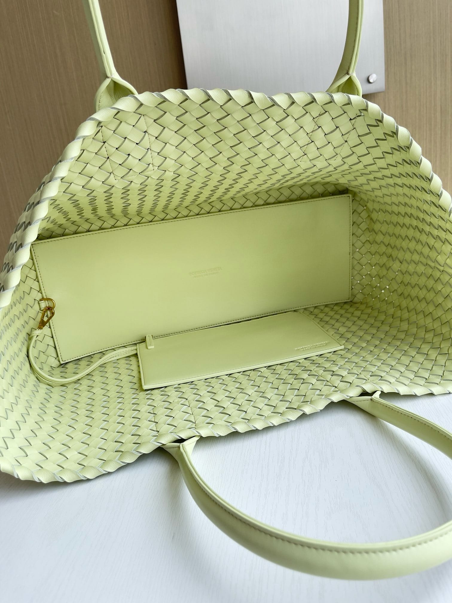Cabat 51cm Bottega Veneta 608811.29