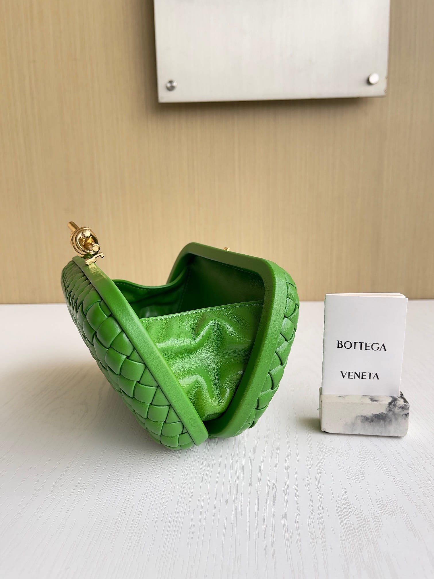Knot Bottega Veneta 717622.14