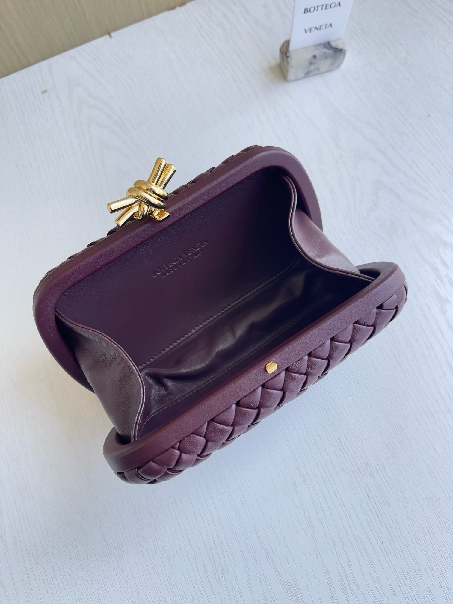 Knot Bottega Veneta 717622.22