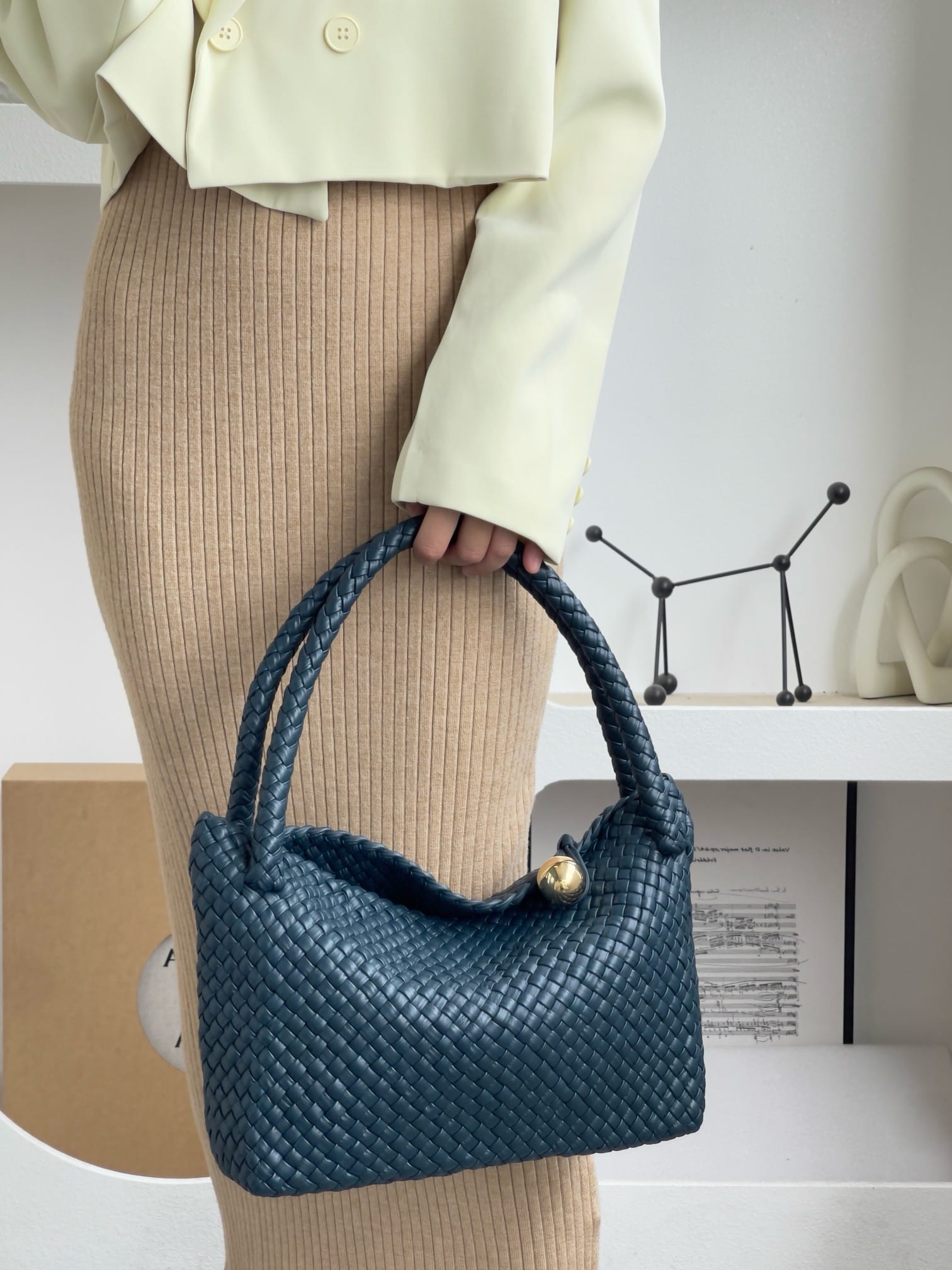 Tosca 27cm Bottega Veneta 716974.8