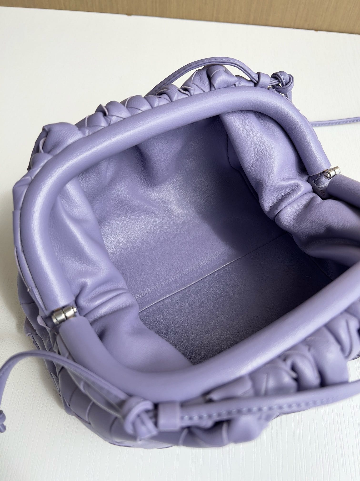 Pouch Bottega Veneta 585822.1