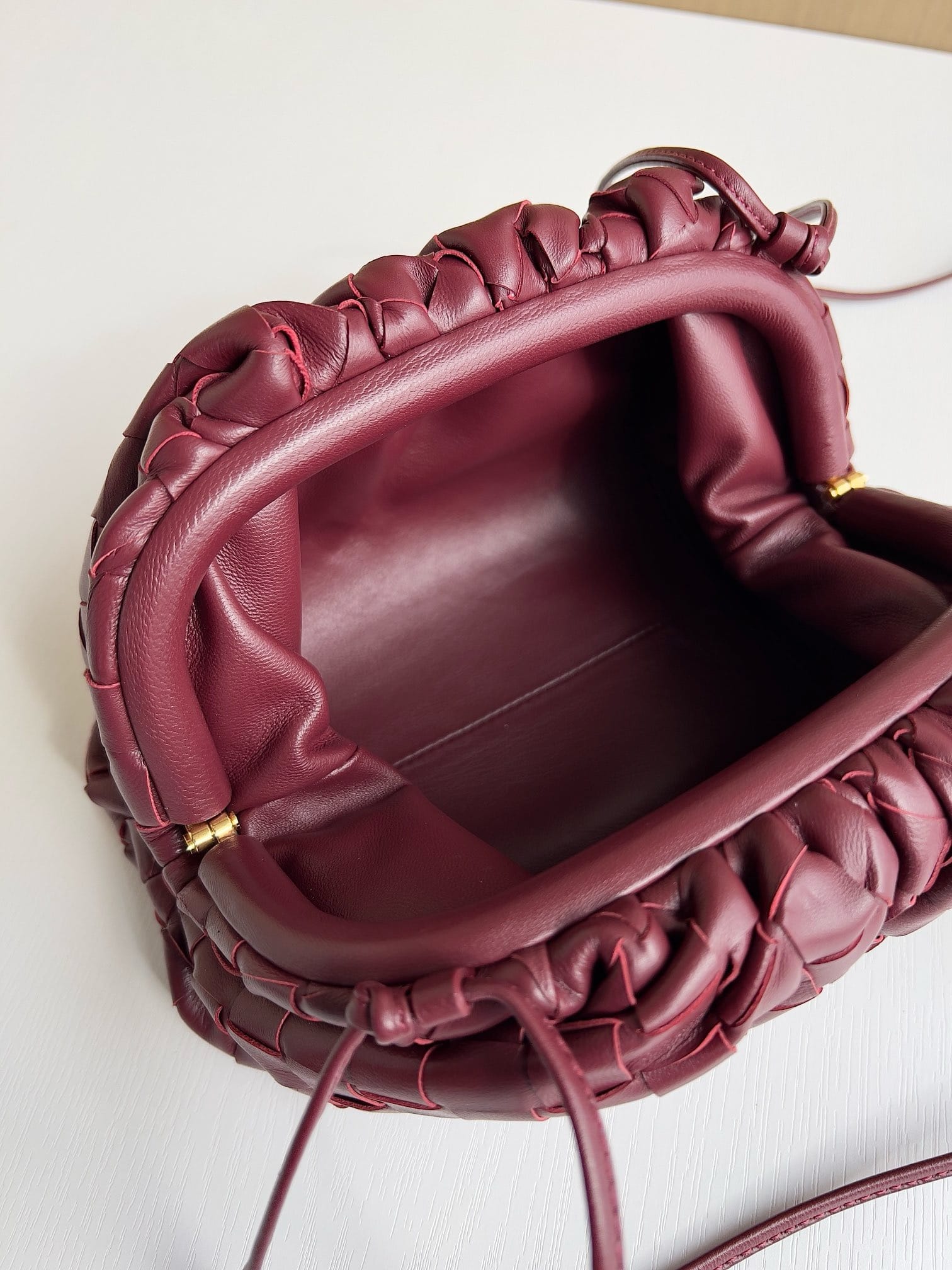 Pouch Bottega Veneta 585822.3345