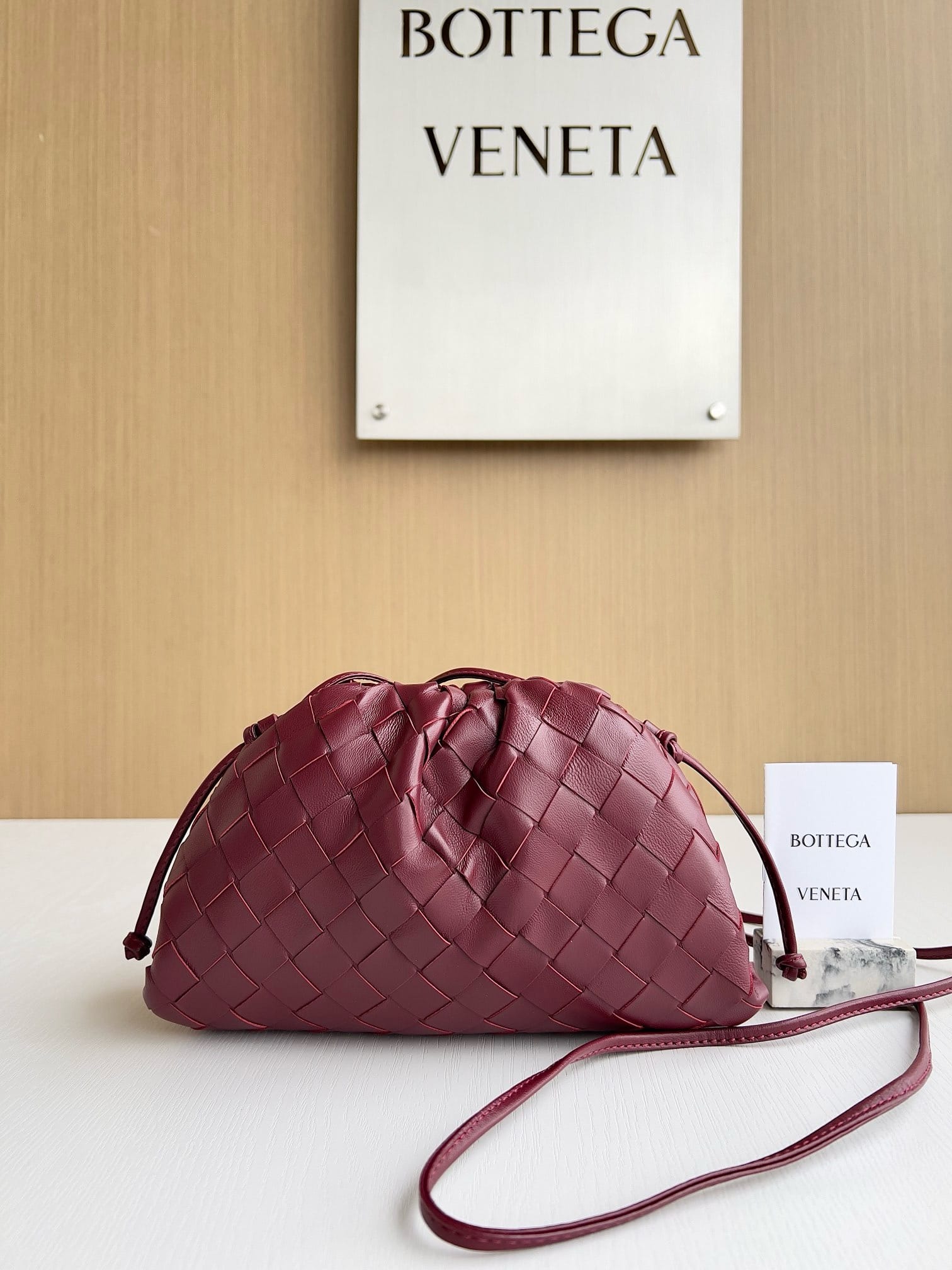 Pouch Bottega Veneta 585822.3345