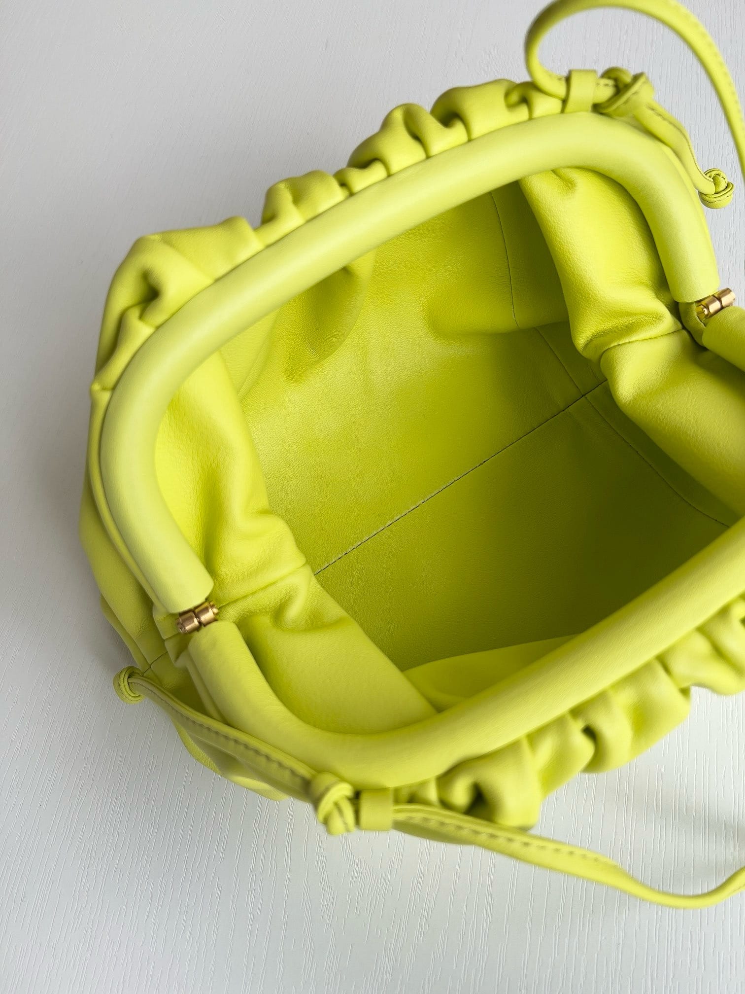 Pouch Bottega Veneta S585822.11