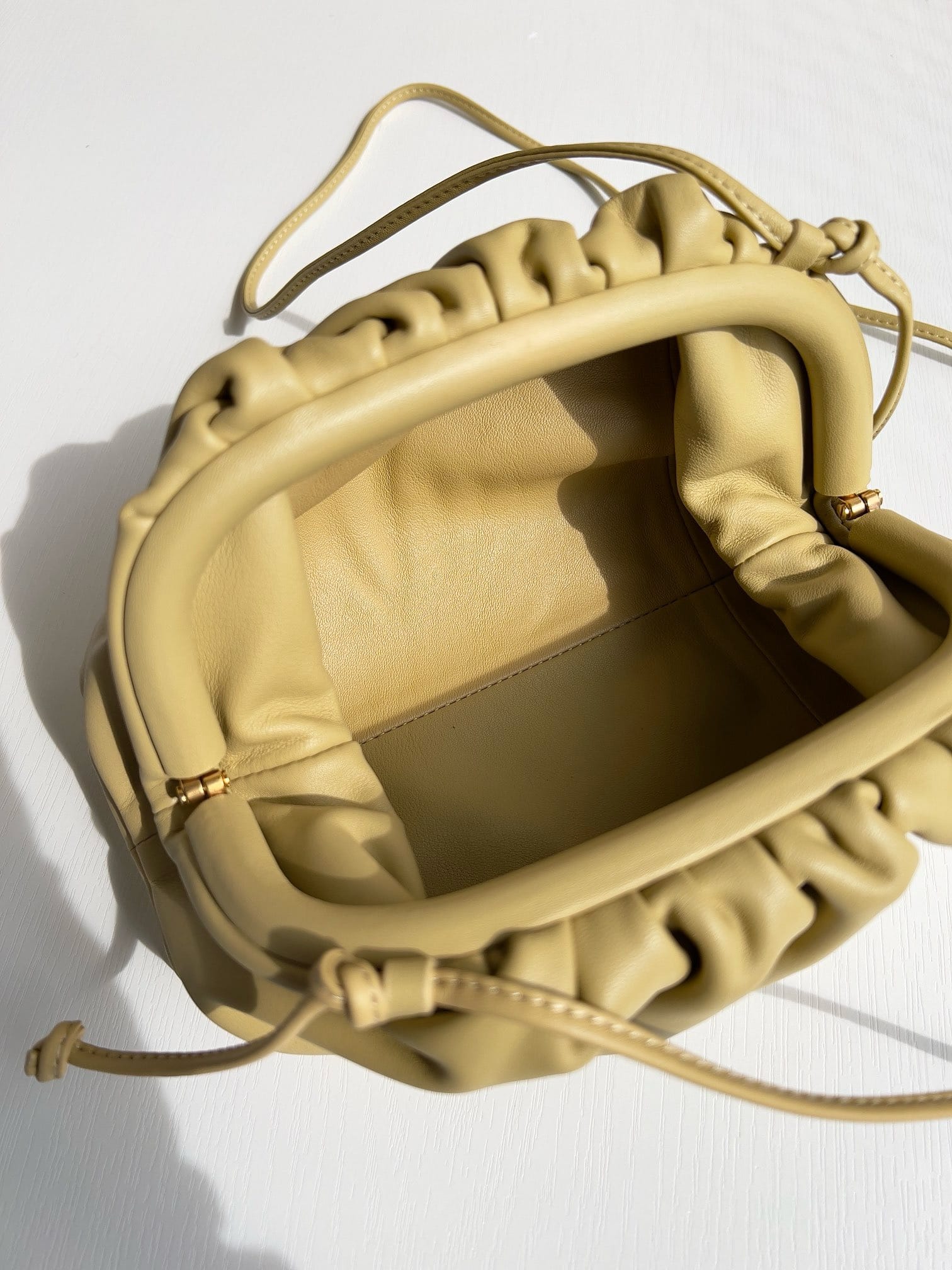 Pouch Bottega Veneta S585822.15