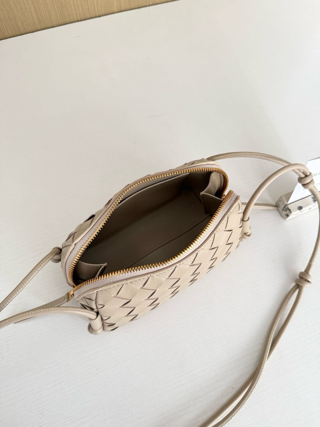 Intrecciato Concert Pouch Bottega Veneta 794258.8