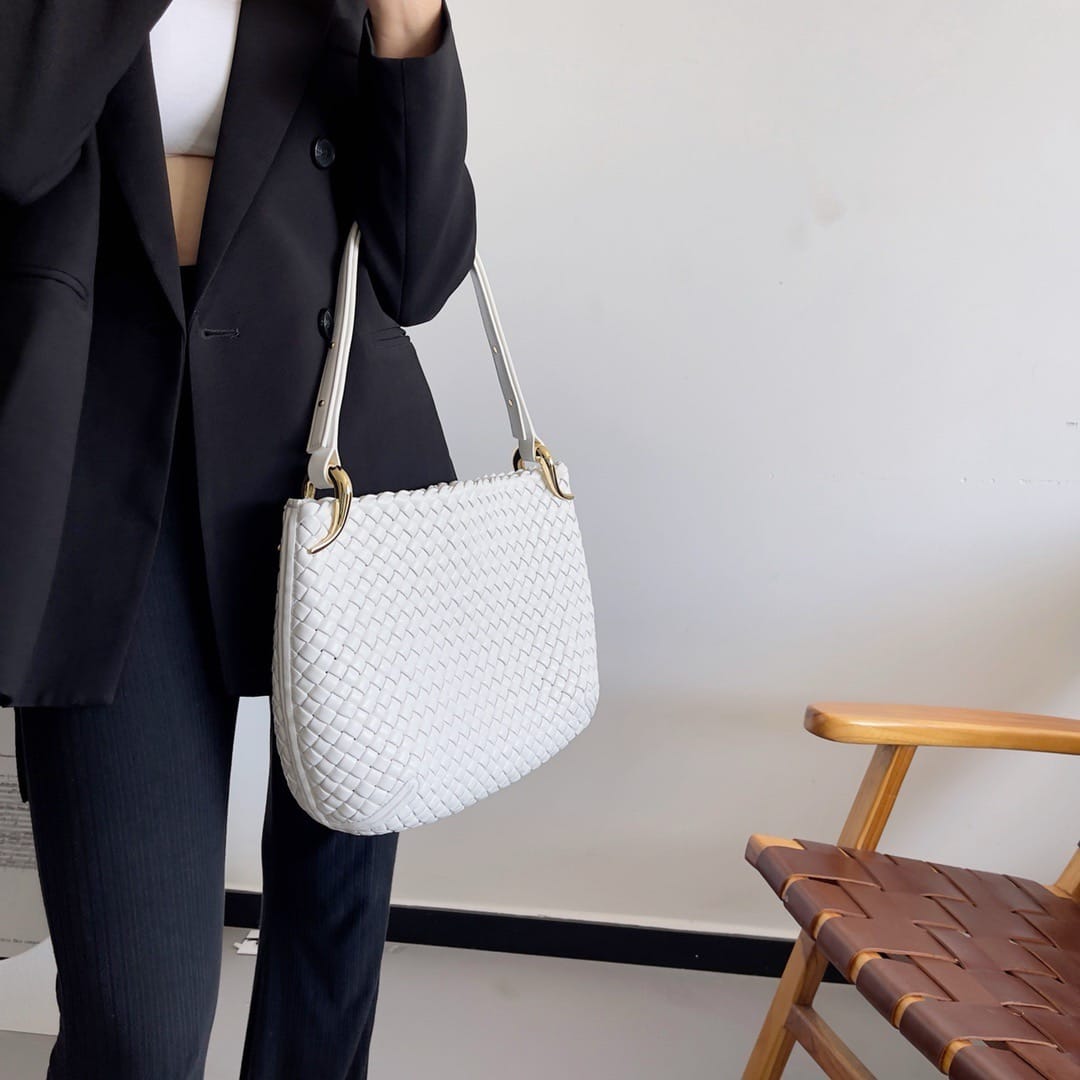 Clicker 36cm Bottega Veneta 730969.1