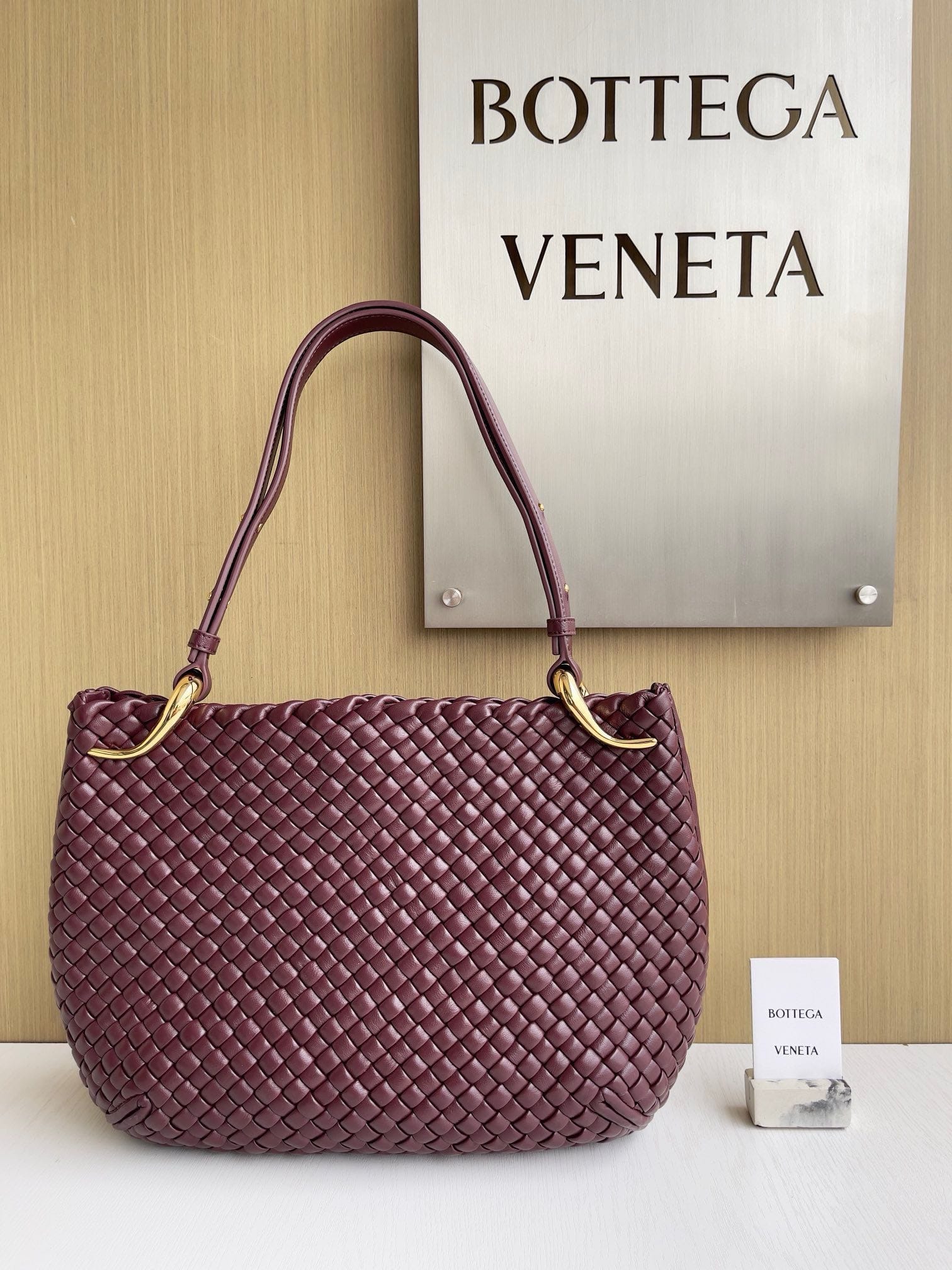 Clicker 36cm Bottega Veneta 730969.2