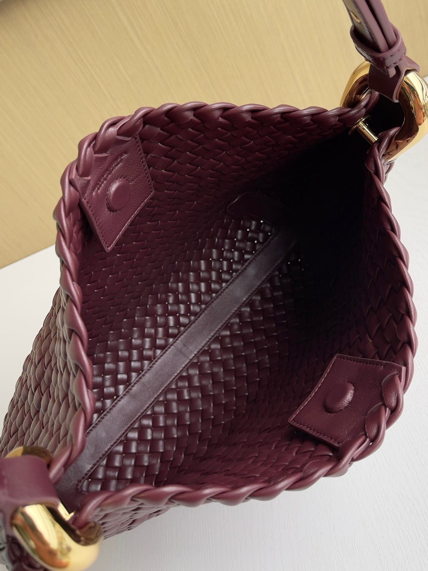 Clicker 36cm Bottega Veneta 730969.2