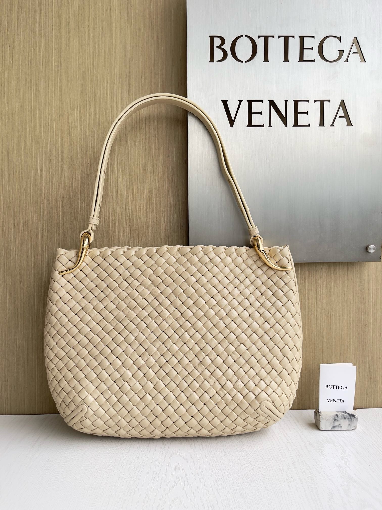 Clicker 36cm Bottega Veneta 730969.5