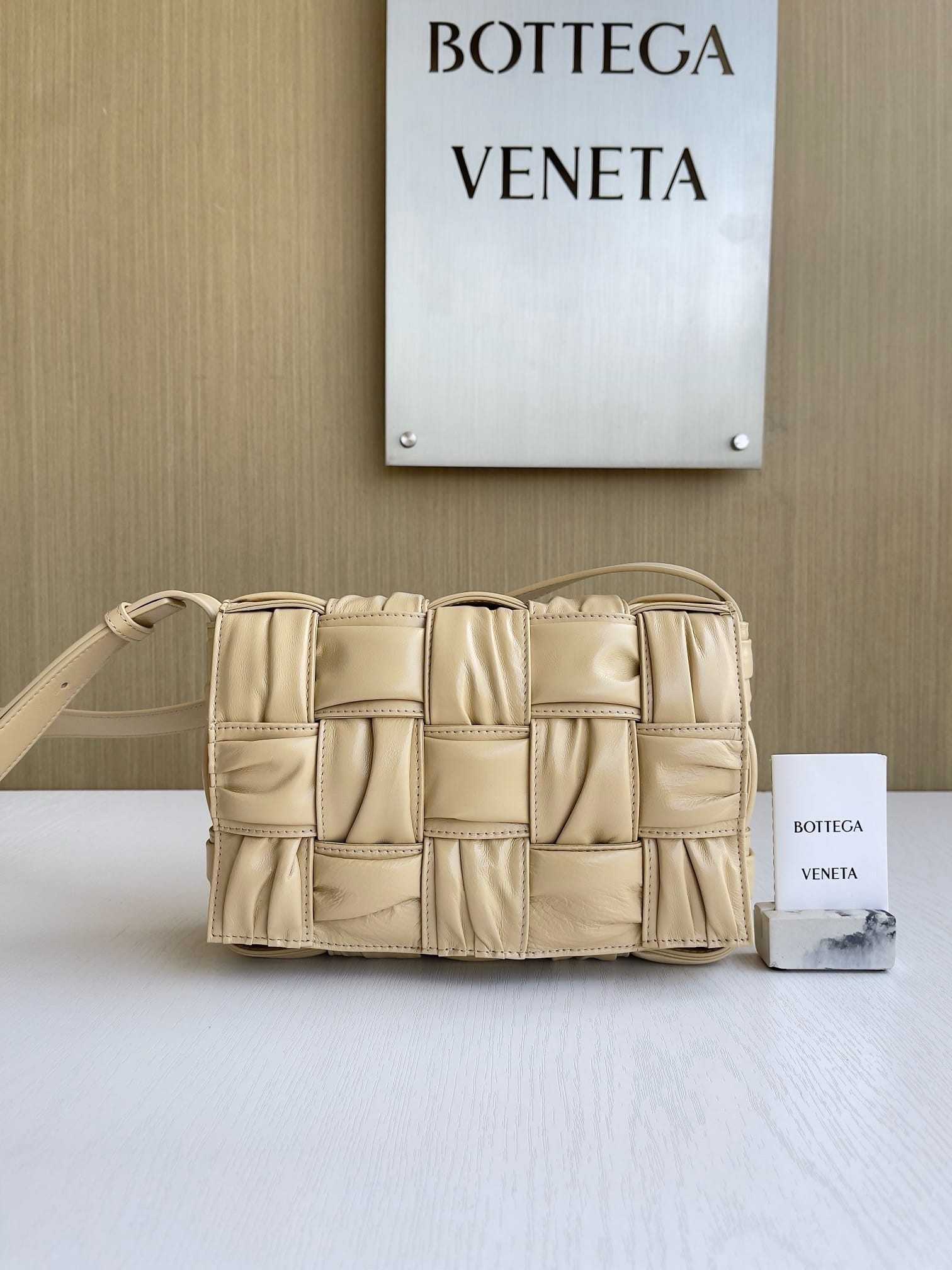 Cassette 25cm Bottega Veneta 717089.8