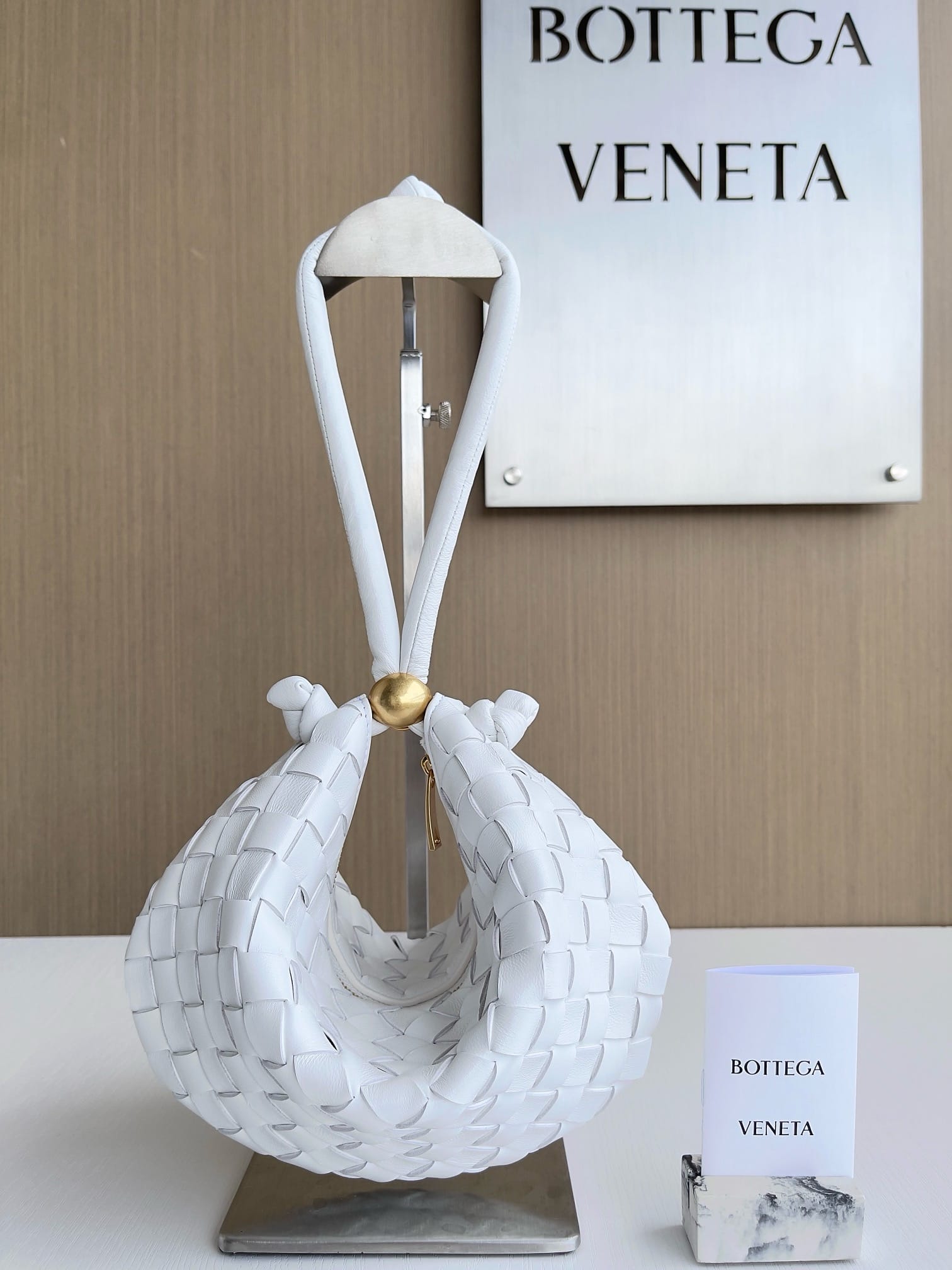 Turn 29cm Bottega Veneta 701023.1