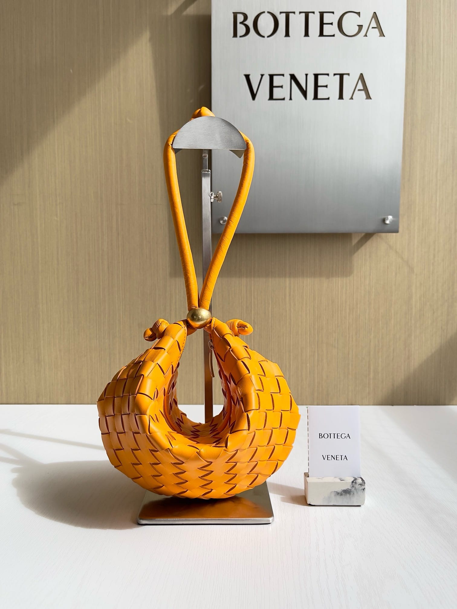 Turn 29cm Bottega Veneta 701023.4