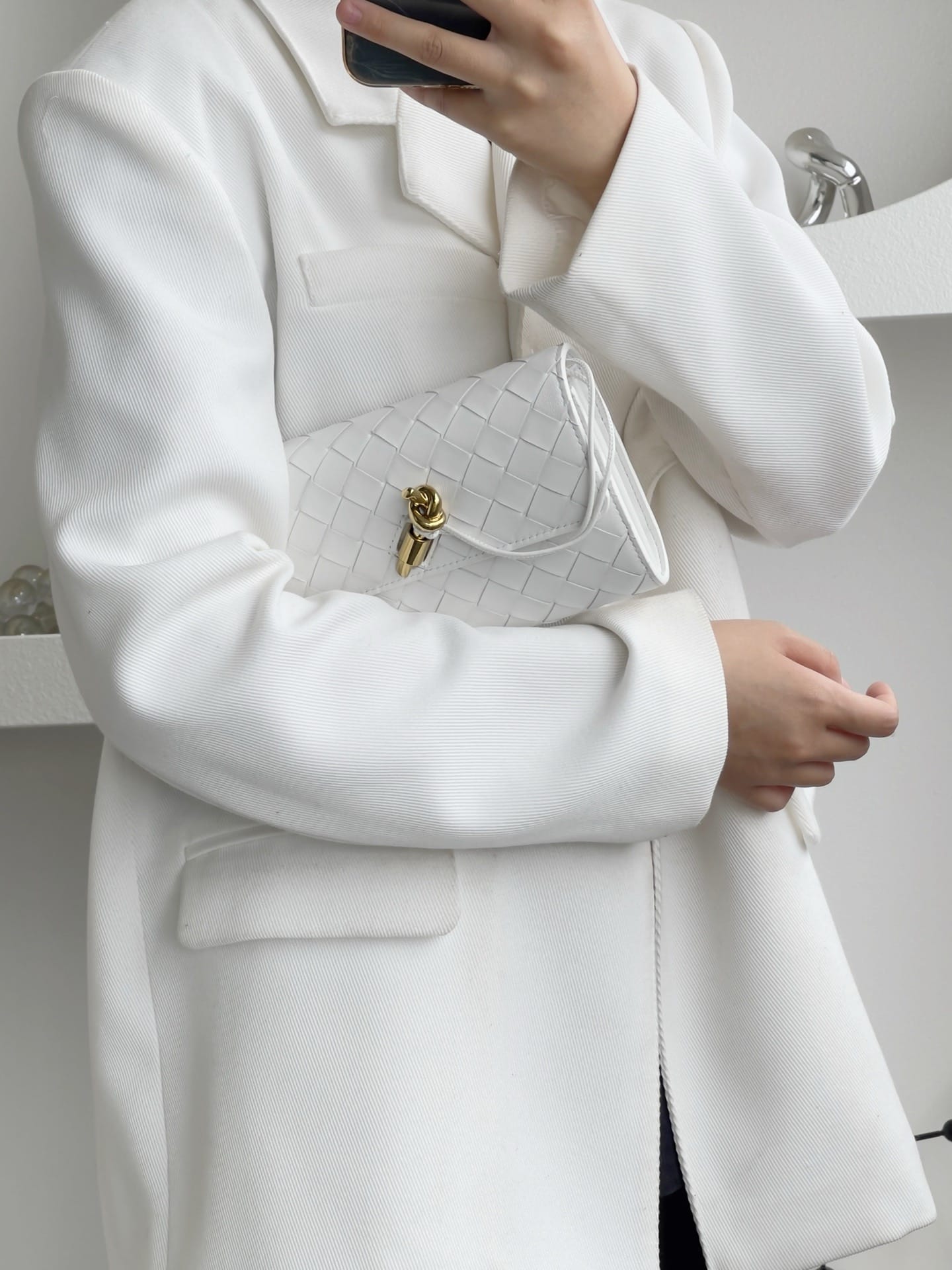 Andiamo clutch mini Bottega Veneta 741504.4