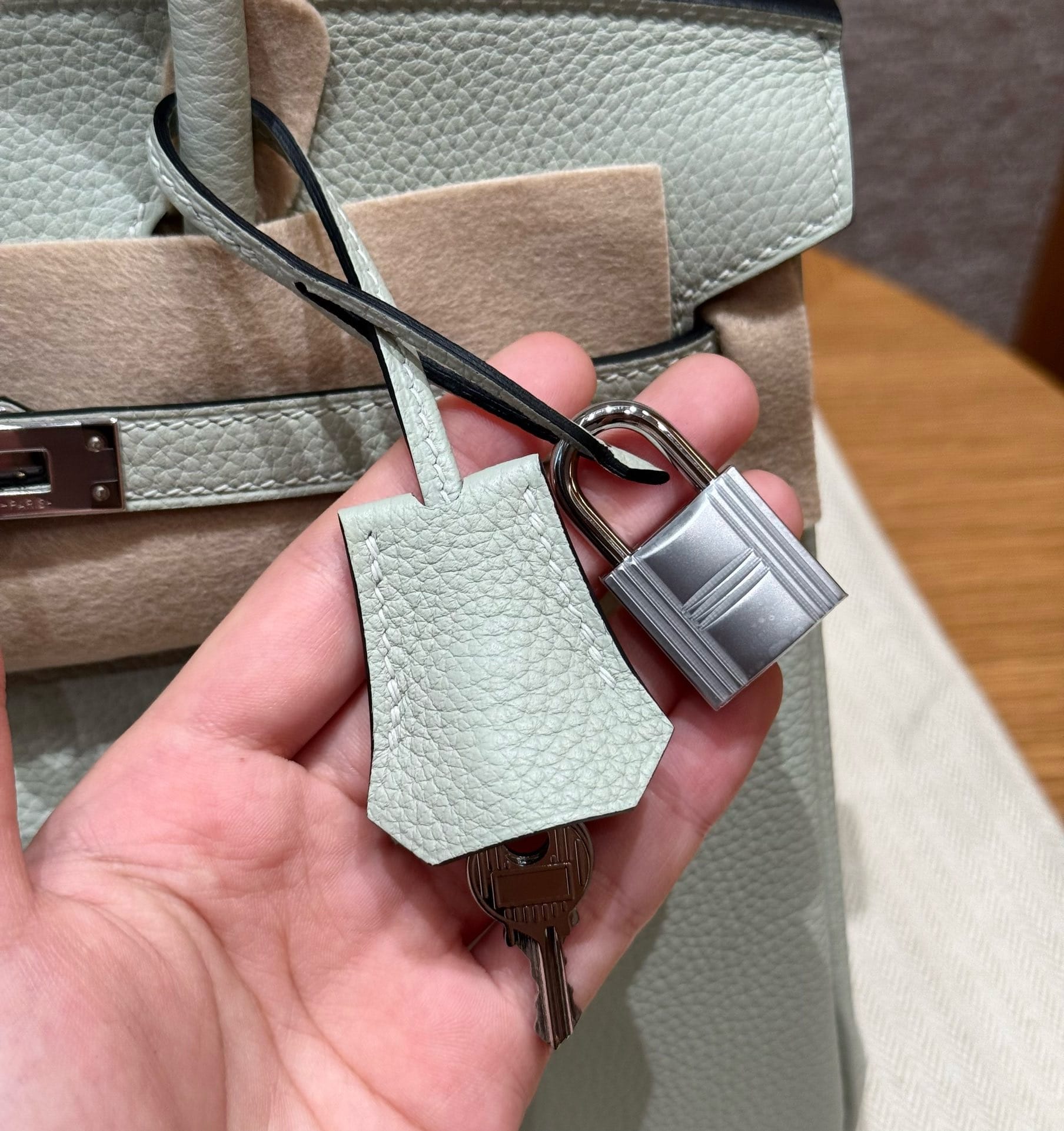 Birkin Hermes Togo 0W/Girs neve silver