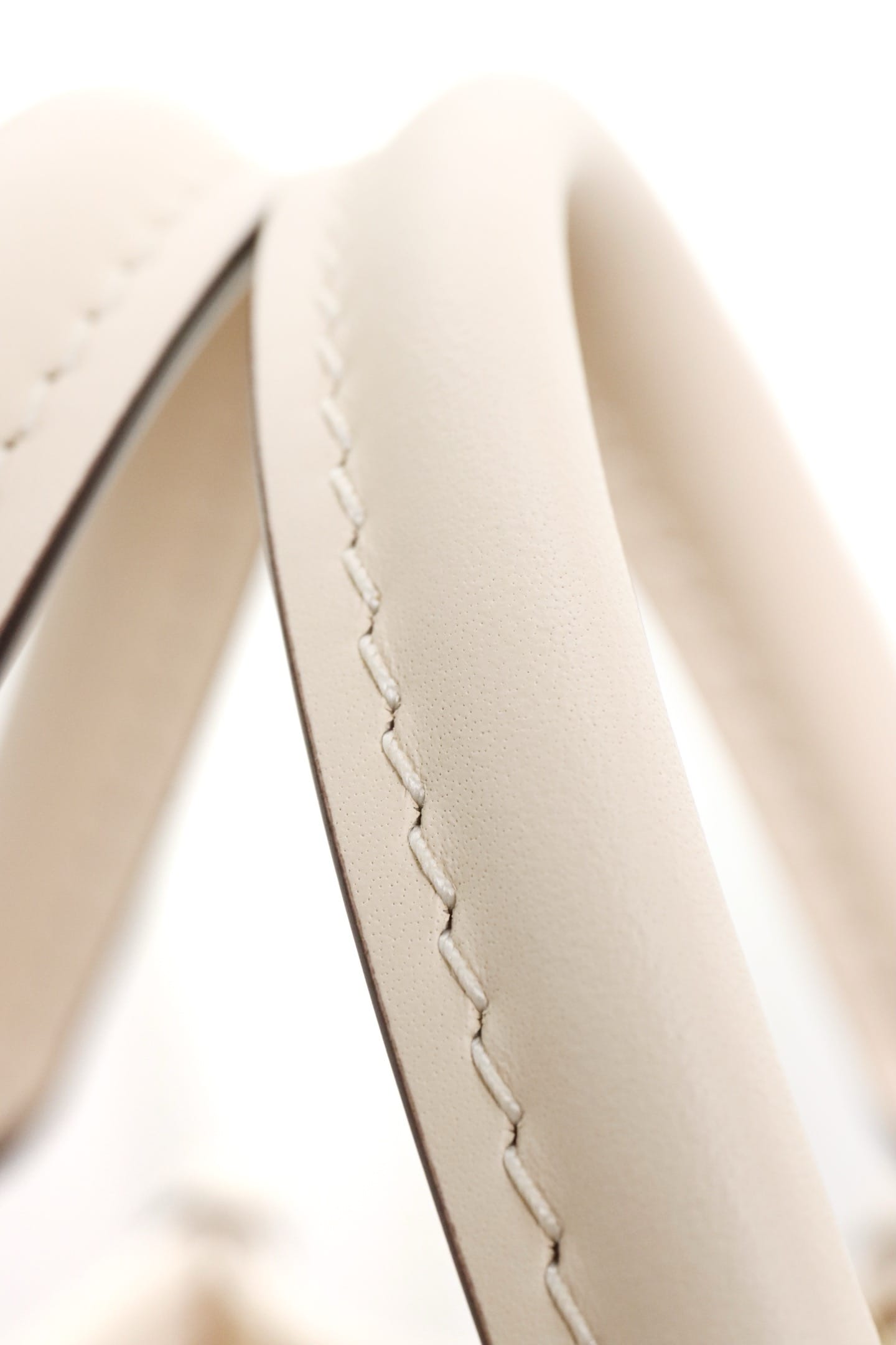 OnTheGo Louis Vuitton M46569