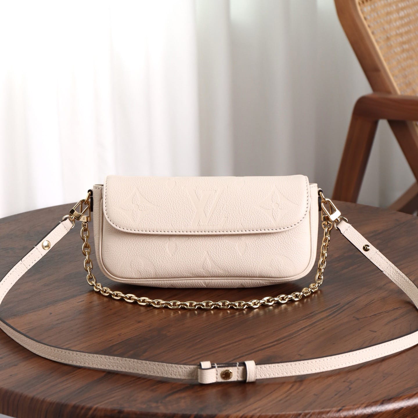 Wallet on chain ivy Louis Vuitton M82210