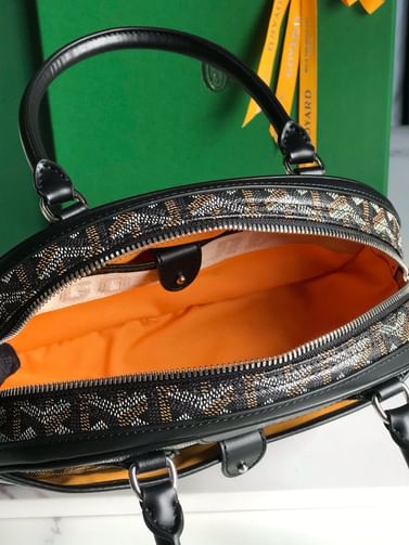 Vintage mini Goyard 20298.8