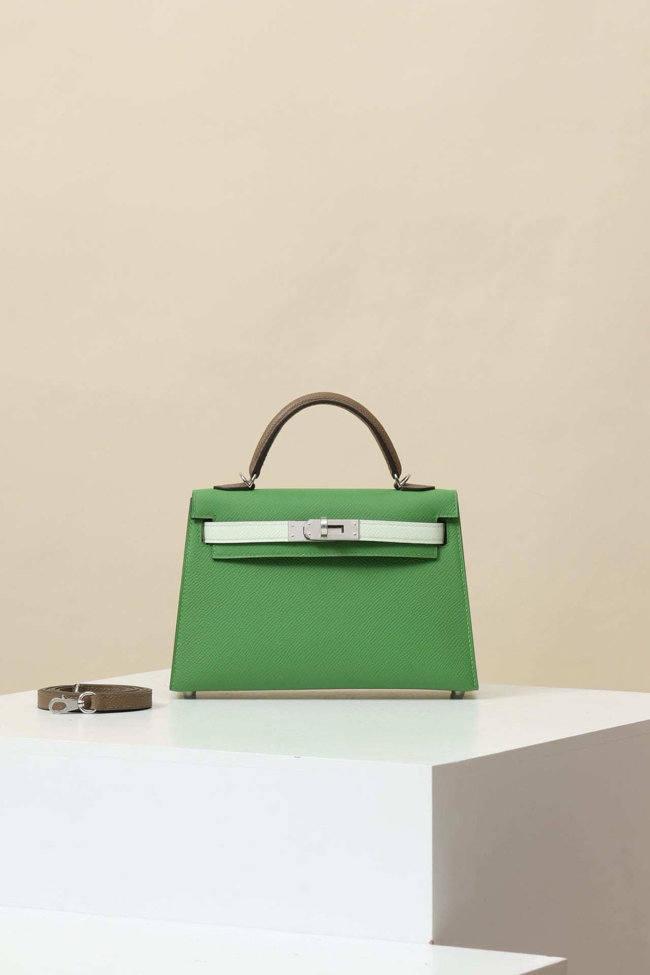 Kelly 19 Hermes Epsom A8/0S/CK18 Silver