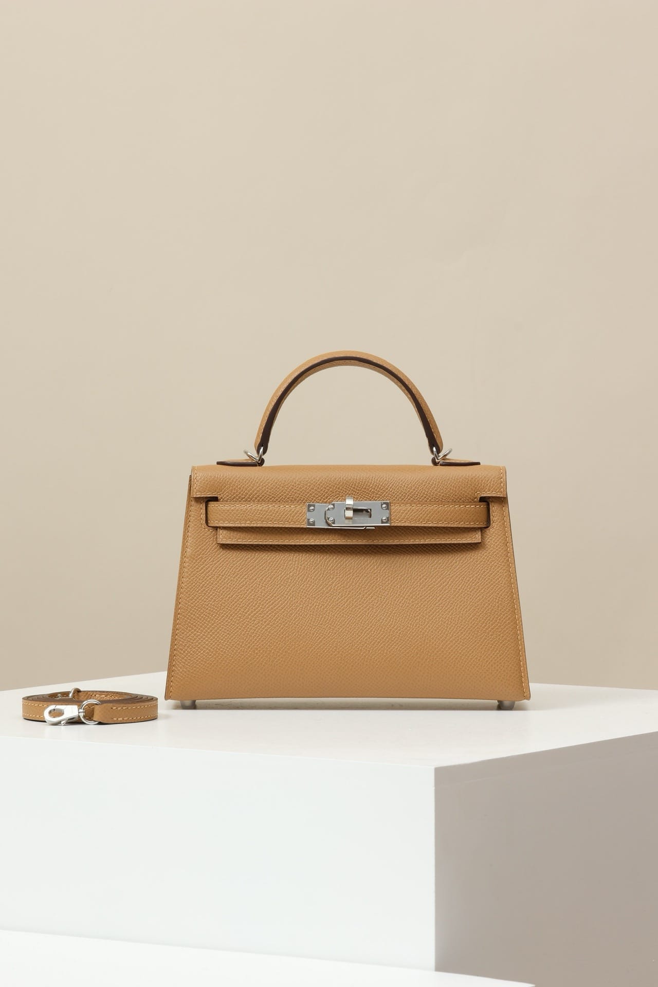 Kelly 19 Hermes Epsom OM Silver