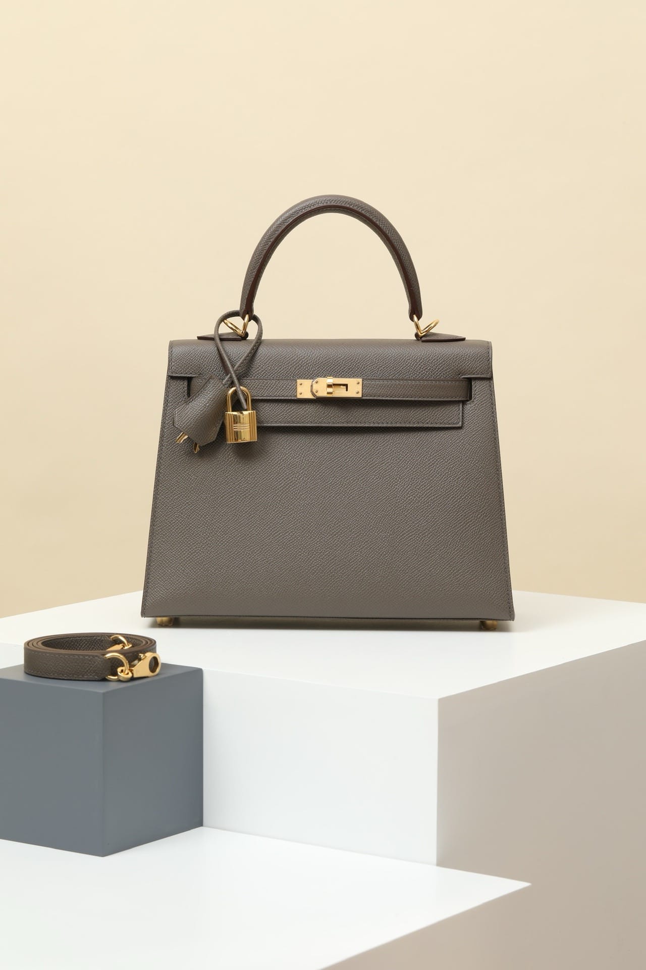 Kelly Hermes Epsom 8F gold