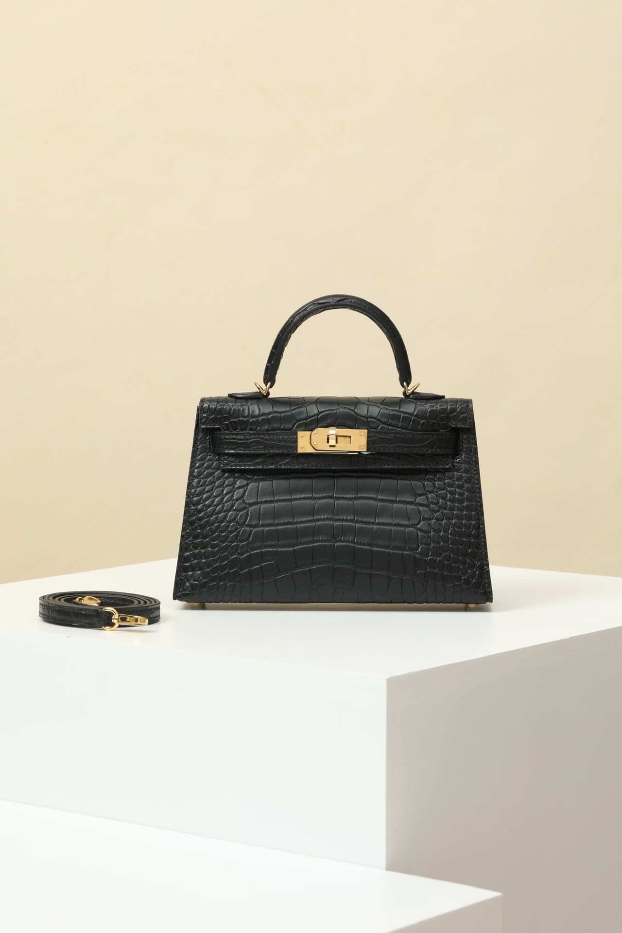 Kelly 19 Croco Hermes CK89 gold