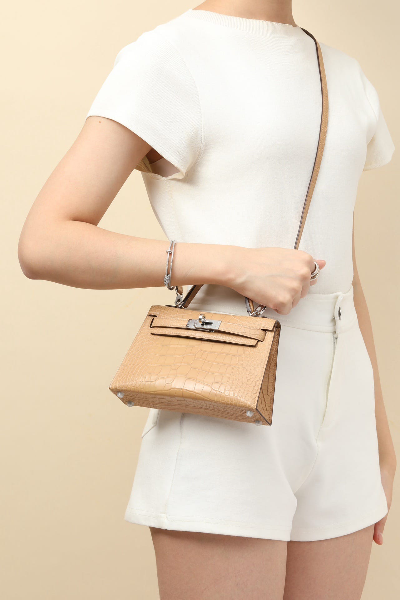 Kelly 19 Croco Hermes OM silver