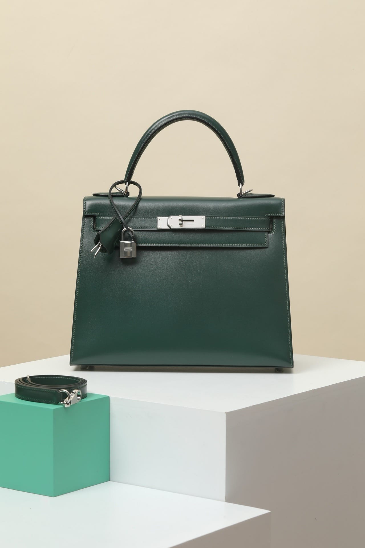 Kelly Hermes Box 67 silver