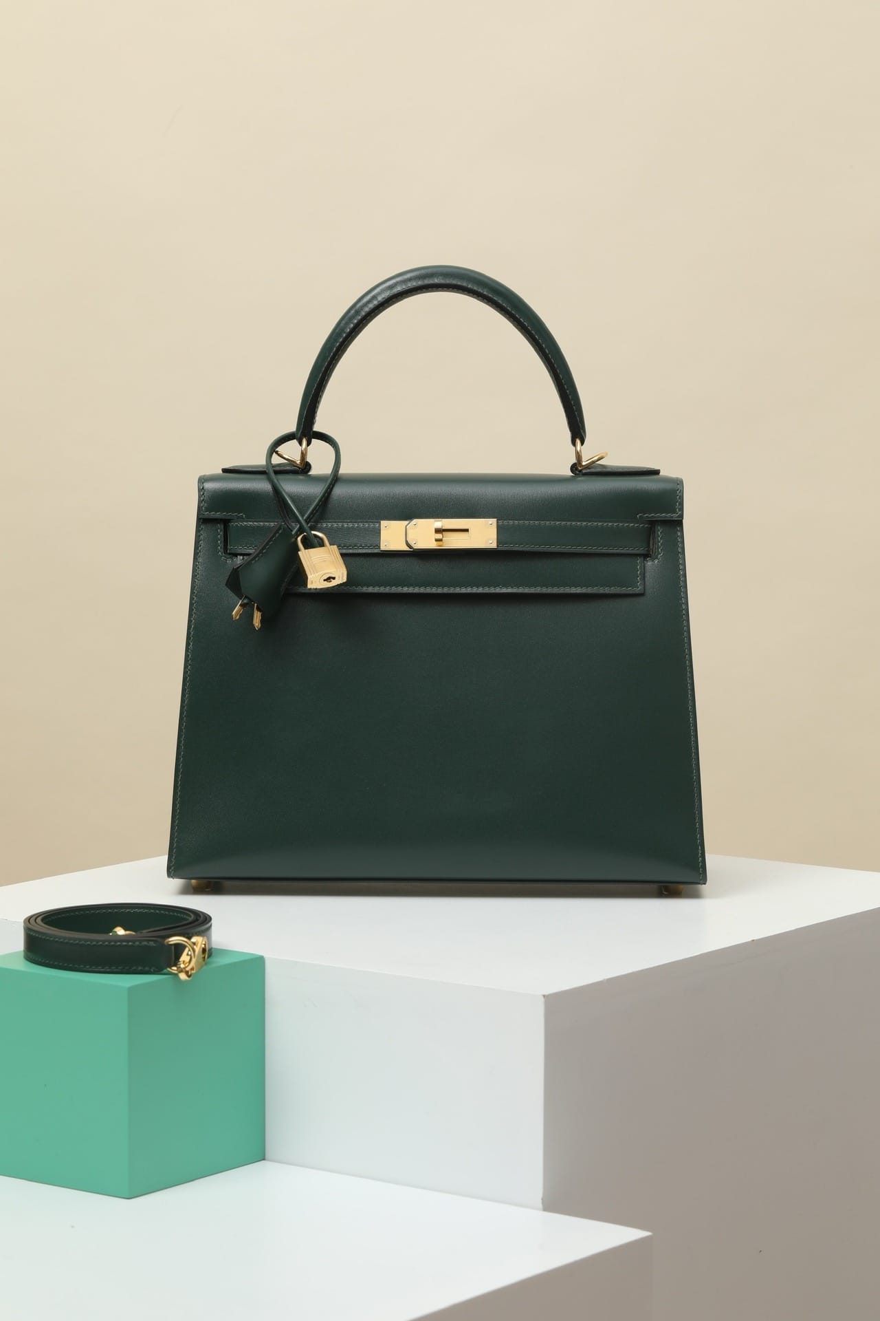 Kelly Hermes Box 67 gold