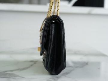 2.55 24cm Chanel 37586.3