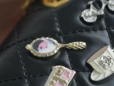 2.55 24cm Chanel 37586.3