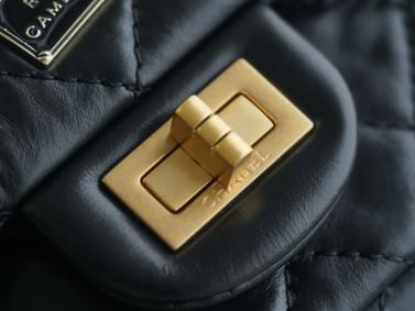 2.55 24cm Chanel 37586.3