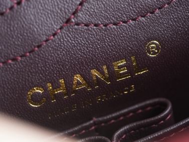 2.55 24cm Chanel 37586.3