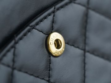 2.55 24cm Chanel 37586.3