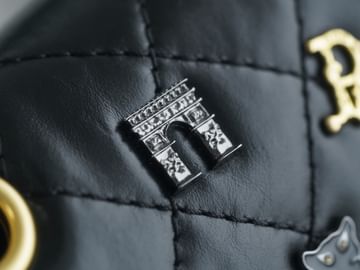 2.55 24cm Chanel 37586.3