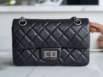 2.55 20cm Chanel 37586.4