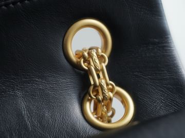 2.55 28cm Chanel 37586.6