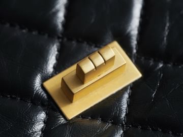 2.55 28cm Chanel 37586.6