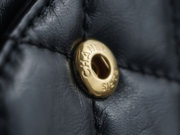 2.55 28cm Chanel 37586.6