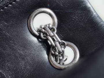 2.55 28cm Chanel 37586.7