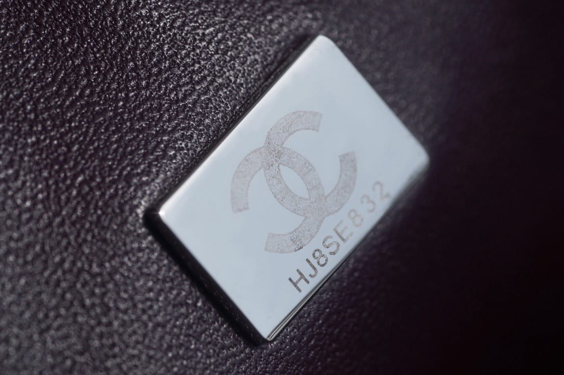 2.55 28cm Chanel 37586.7