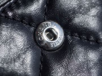 2.55 28cm Chanel 37586.7